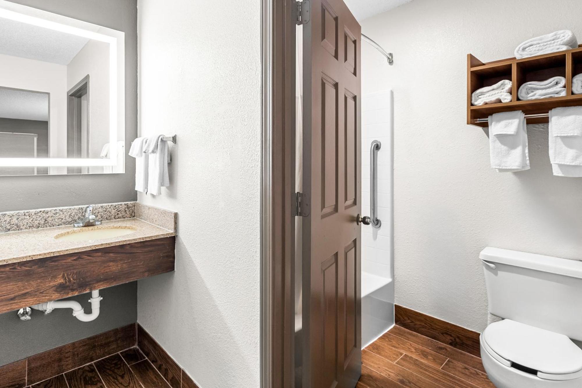 Quality Inn Корнелия Экстерьер фото