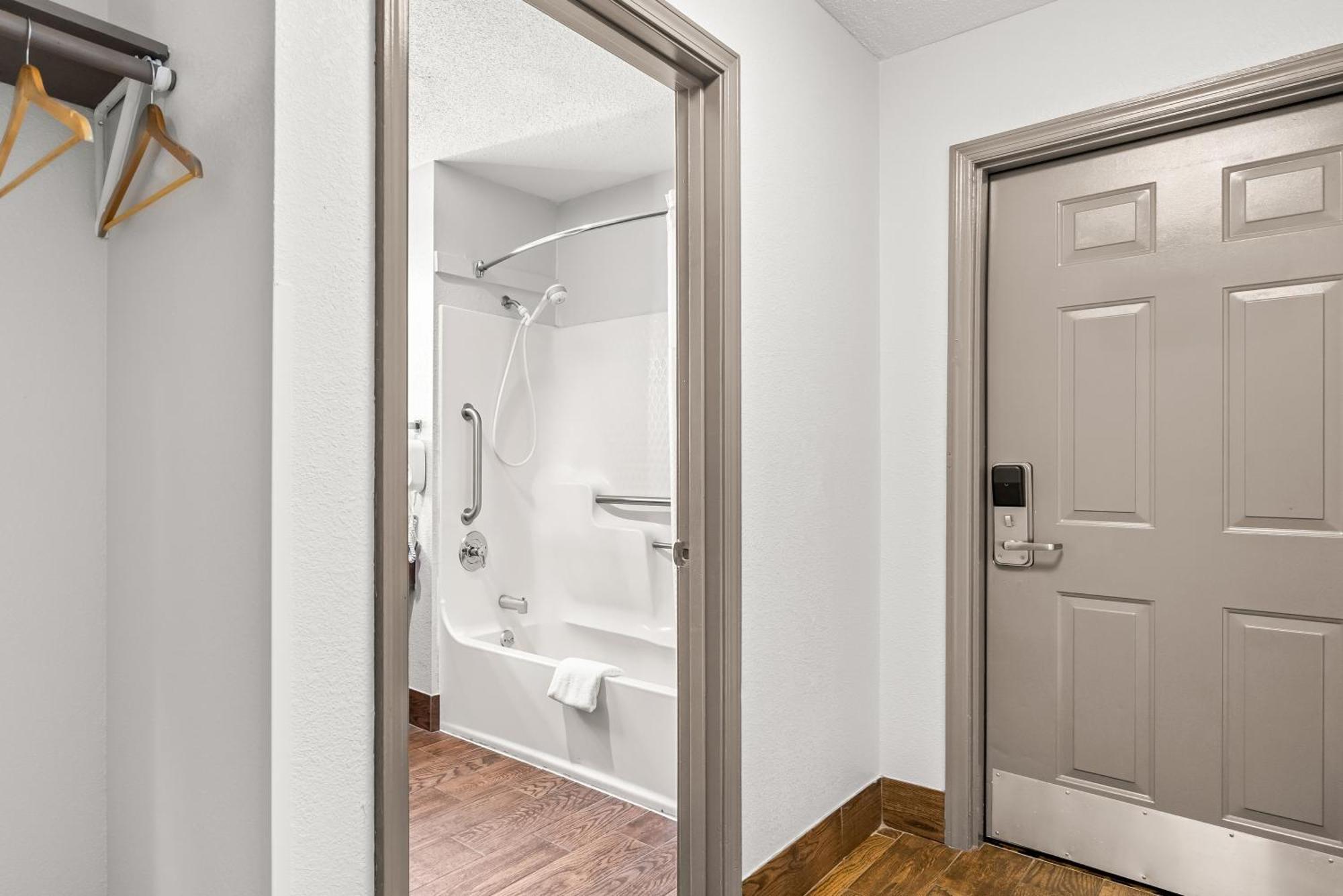 Quality Inn Корнелия Экстерьер фото