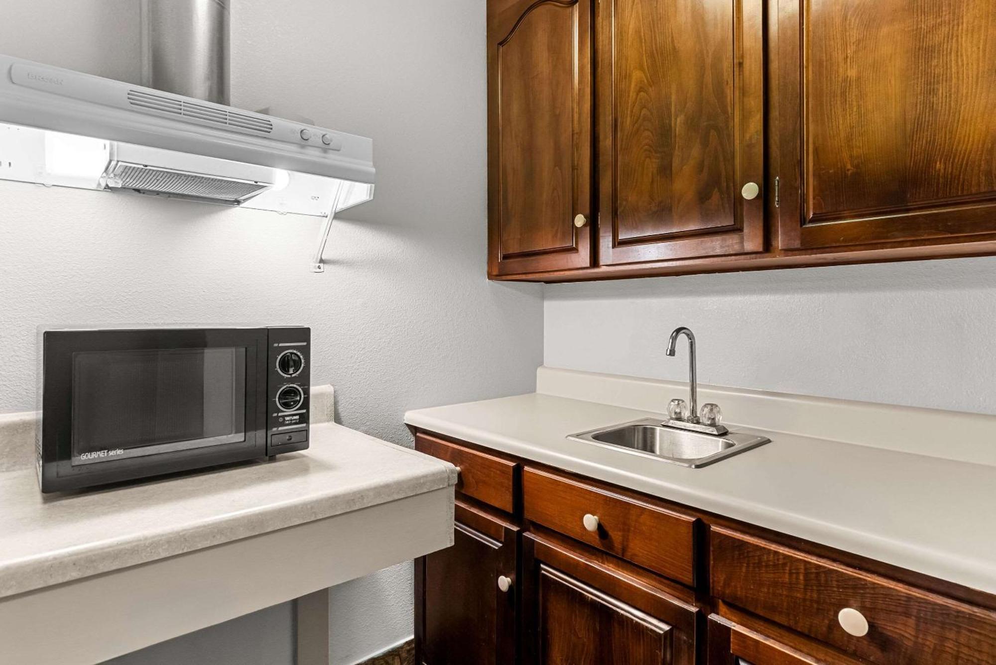 Quality Inn Корнелия Экстерьер фото